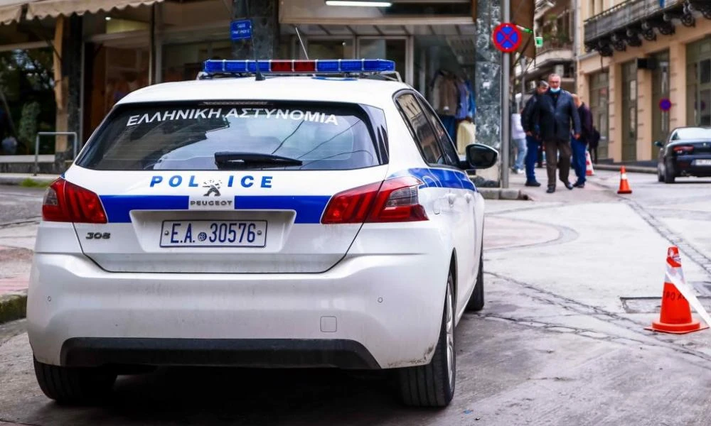 Αγρίνιο: Πιάστηκαν στα χέρια ο οδηγός ενός Ι.Χ και ο άντρας που μετέφερε.... στο πορτπαγκάζ!